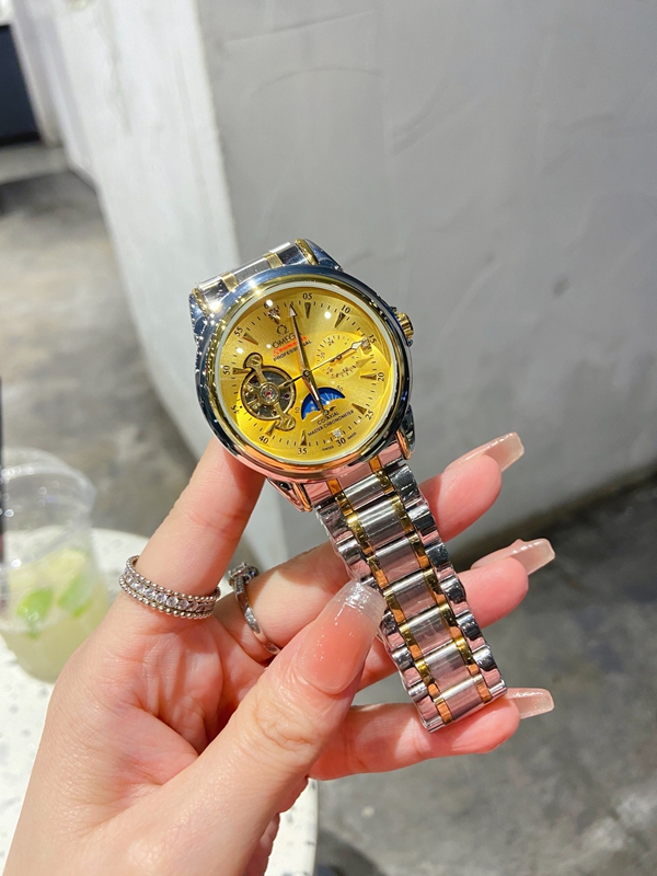 ブランド時計背面デザイン